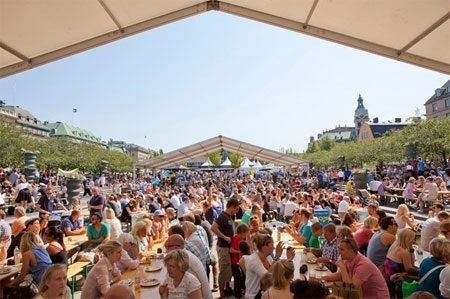 Giá xăng: 8,50 USD/gallon, tương đương 2,25 USD (47.000 đồng)/lít