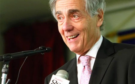 Lấy bằng MBA từ: Trường kinh doanh Havard