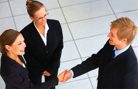 4 mối quan hệ sếp doanh nghiệp nhỏ phải có - 1 Theo hai tác giả Alan S. Berson và Richard G. Stieglitz của cuốn sách về lãnh đạo