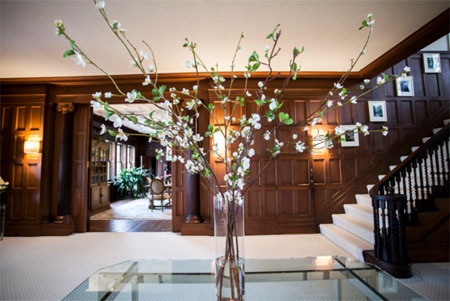 Đây là một phòng trên tầng 3 của căn nhà.