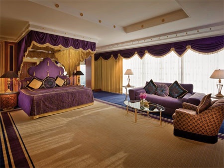 Hầu hết các phòng ngủ đều có giường cỡ đại và những bộ chăn ga gối sang trọng bậc nhất.