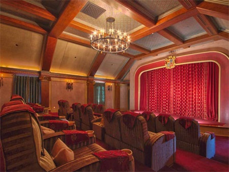 Phòng chiếu phim đủ chỗ cho 19 người.