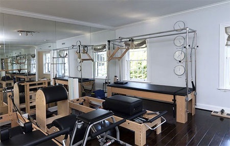 Khu vực để tập môn Pilates.