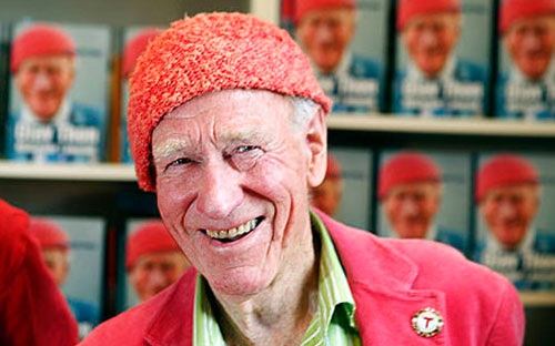 Tỷ phú giàu nhất Nauy tặng 1,3 tỷ USD cho quỹ từ thiện - 1 Tỷ phú Olav Thon và chiếc mũ màu đỏ quen thuộc.