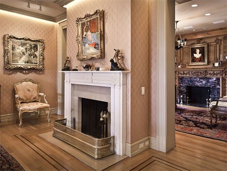 Bên trong căn hộ có 1 thang máy riêng.