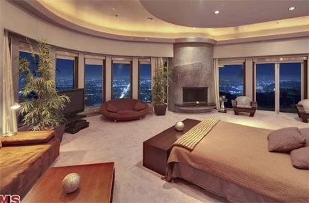 Các phòng ngủ cũng có hướng nhìn rộng thoáng.