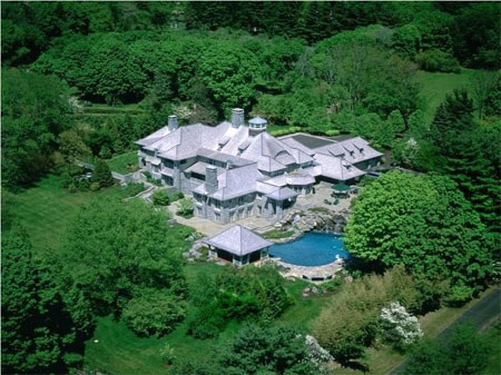 Ngắm biệt thự gần 300 tỷ đồng của cựu CEO ngân hàng - 2 Trong biệt thự này có tất cả 14 phòng, 6 phòng ngủ và 12 phòng tắm.