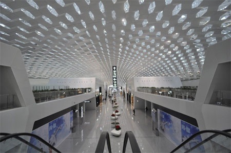 Nhà ga này có 3 tầng, nằm trên diện tích gần 50 hectare.