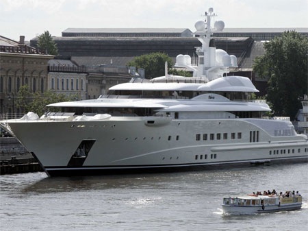 21. Du thuyền “Pelorus” của tỷ phú Roman Abramovich dài 115 m, hạ thủy năm 2003