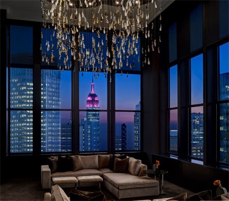 Khám phá căn hộ penthouse có giá thuê 5,3 tỷ đồng/tháng - 4 Khách sạn New York Palace nằm trên Đại lộ Madison thuộc trung tâm Manhattan, New York.