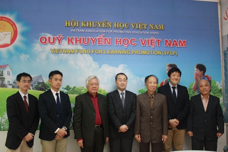 Shinnyo-en Nhật Bản tiếp tục tài trợ 27.000 USD trao học bổng đến sinh viên, học sinh nghèo vượt khó - 2 Shinnyo-en Nhật Bản tiếp tục tài trợ 27.000 USD trao học bổng đến sinh viên, học sinh nghèo vượt khó