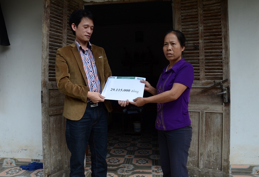 Hơn 250 triệu đồng đến với 2 hoàn cảnh khó khăn ở Phú Thọ