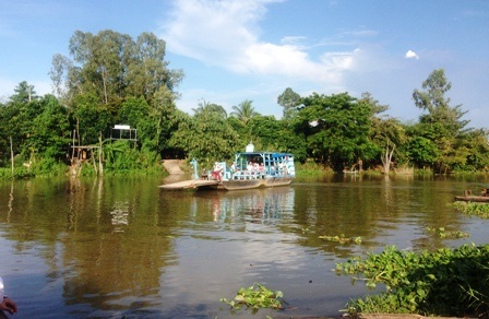 Bến đò Bà Mụ, con sông Nhị Mỹ đón các nạn nhân bạc số.