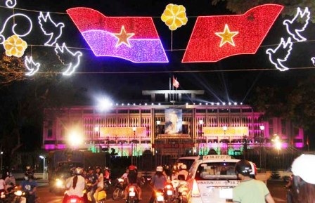 Khu vực trước dinh Thống Nhất, TPHCM.