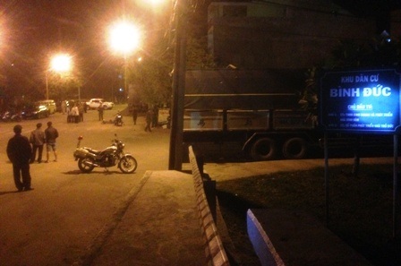 Súng nổ giữa khuya, 2 người thương vong