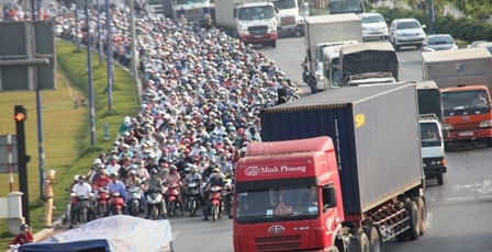 Liền gặp phải thảm cảnh ùn ứ vô cùng nghiêm trọng.