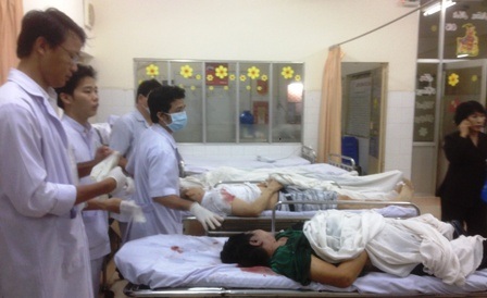 Các nạn nhân được xác định là người thân trong cùng gia đình đã tử vong sau vụ tai nạn.