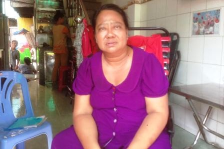Nhắm mắt là ám ảnh cảnh cả gia đình thương vong vì xe tải lao vào nhà - 2 Căn nhà nơi vợ chồng bà Phước và những ngườ thân sinh sống giờ thành đống đổ nát sau tai nạn.