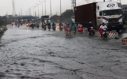 Biển nước trên XLHN...