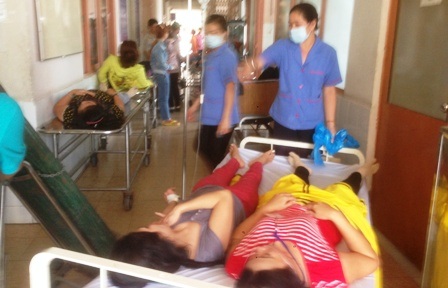 Nhiều trường hợp bị nặng phải thở oxy...