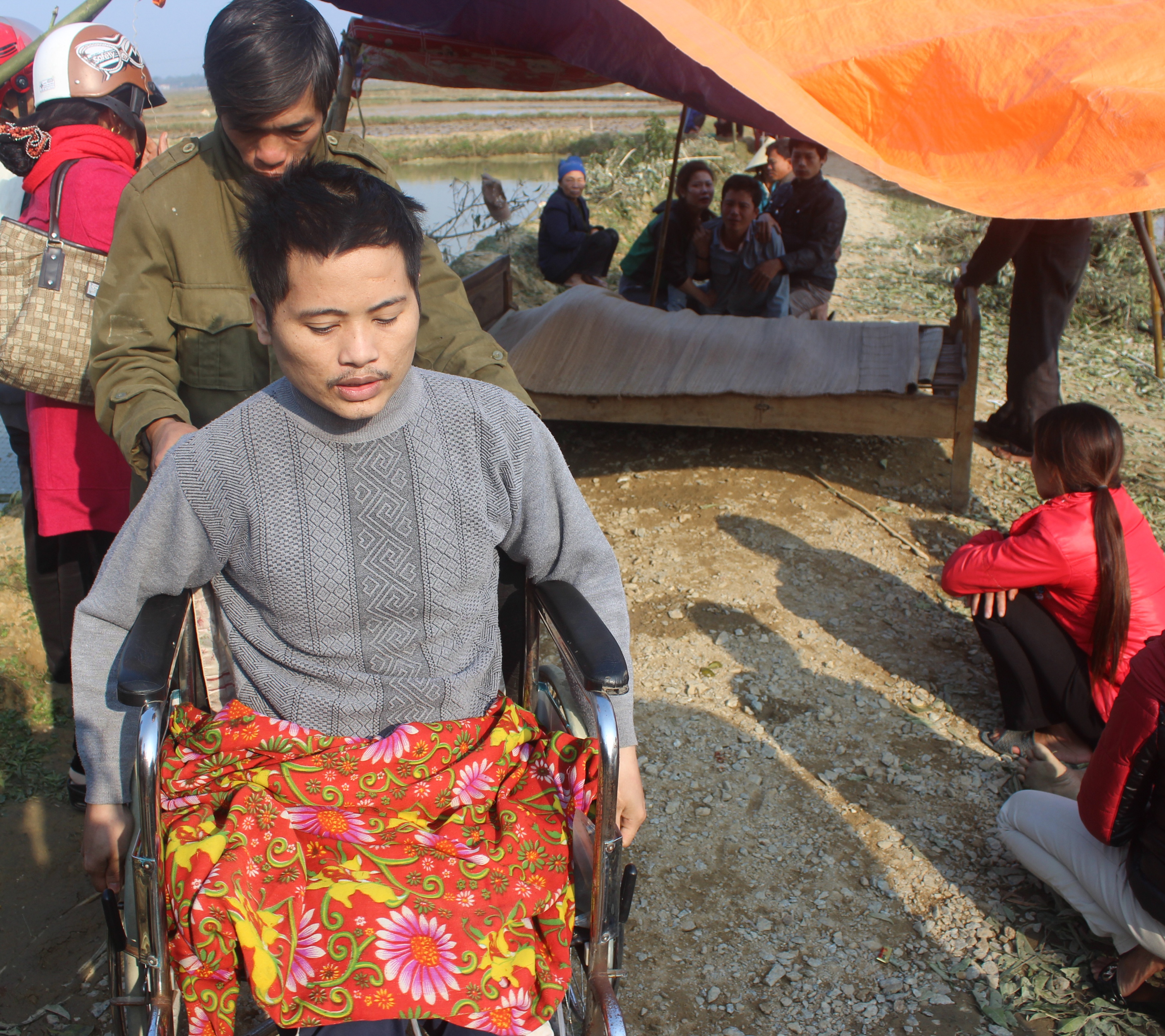 Cả hai gia đình mai táng cho các cháu