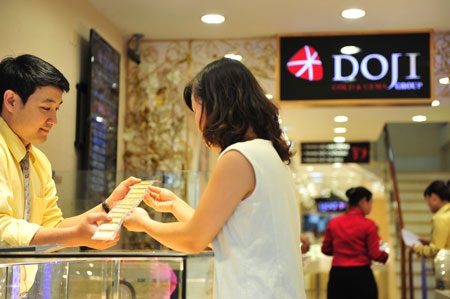 Giá vàng vẫn giữ mức chênh lệch khủng.