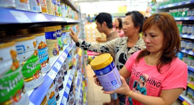 Sài Gòn cơm tấm 'thuốc độc', Hải Phòng trứng màu máu - 6 Từng núi hành tấp
đống ở sân nhà chờ thương lái thu mua