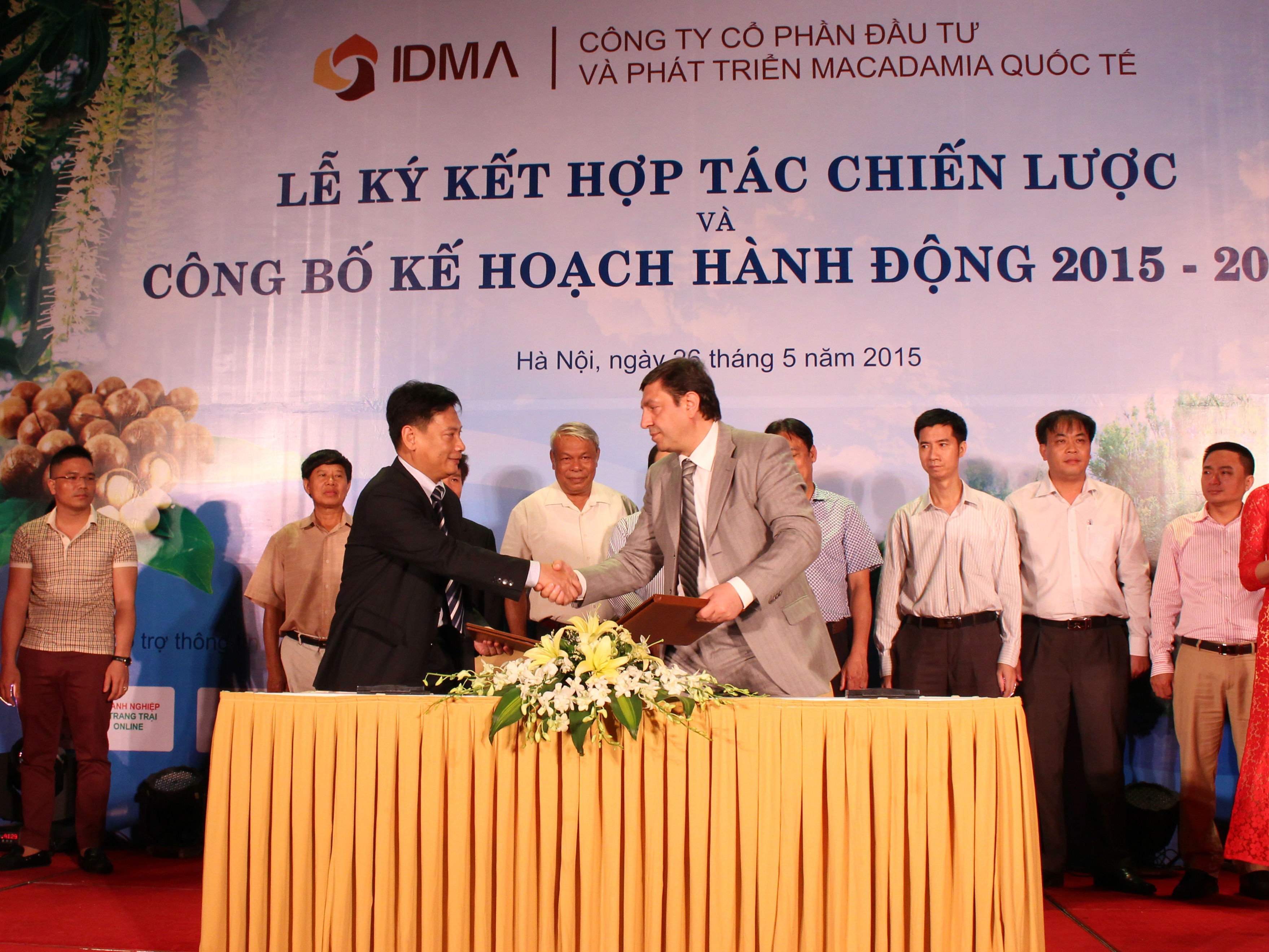 Doanh nghiệp nước ngoài bắt tay chế biến mắc ca với Việt Nam - 1 Quang cảnh buổi lễ ký kết.
