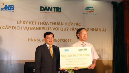 Ra mắt phương thức ủng hộ Quỹ Nhân ái không mất phí chuyển tiền bằng dịch vụ BankPlus - 5 Ra mắt phương thức ủng hộ Quỹ Nhân ái không mất phí chuyển tiền bằng dịch vụ BankPlus - 5