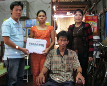 Hơn 21 triệu đồng đến với người đàn bà “vá xe nuôi chồng, con bệnh tật” - 1