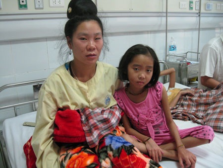 Nỗi khốn khó của cô bé dân tộc Thái nhiễm virus EBV - 2