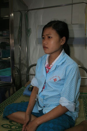 Nỗi đau lặng lẽ của cô bé 17 tuổi người dân tộc Thái - 1 Nỗi đau lặng lẽ của cô bé 17 tuổi người dân tộc Thái - 1