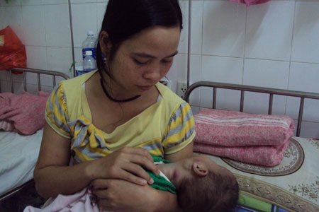 Mong manh sự sống của bé sinh non ở tháng thứ 7 - 2 Mong manh sự sống của bé sinh non ở tháng thứ 7