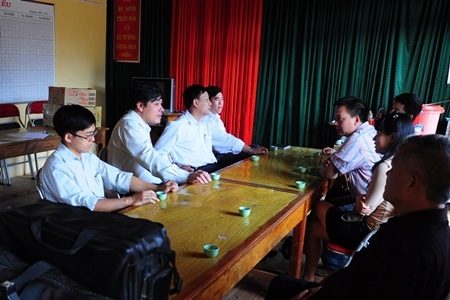 Một triệu cuốn vở... đến với học sinh Mộc Châu