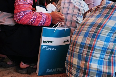 Một triệu cuốn vở... đến với học sinh Mộc Châu