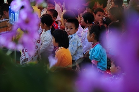 Một triệu cuốn vở... đến với học sinh Mộc Châu