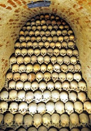 Nhà thờ được làm hoàn toàn bằng… xương người