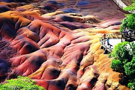 Lạc vào “xứ sở thần tiên” - 1 Địa danh “Seven Coloured Earth”