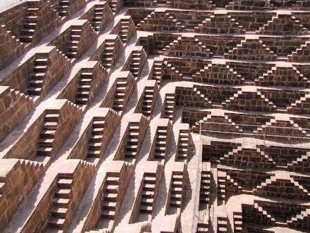Độc đáo công trình giếng bậc thang ở Ấn Độ - 11 Lê Kiên