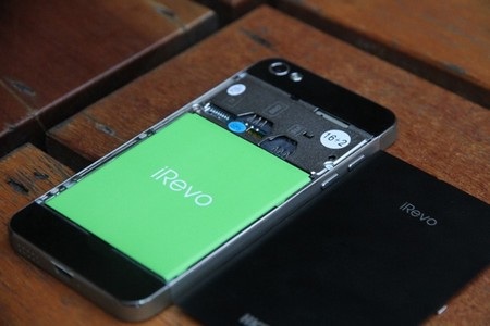 Khám phá chất thép bên trong HKPhone iRevo - 1 Khám phá chất thép bên trong HKPhone iRevo