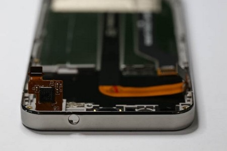 Khám phá chất thép bên trong HKPhone iRevo - 4 Khám phá chất thép bên trong HKPhone iRevo