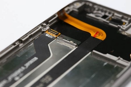 Khám phá chất thép bên trong HKPhone iRevo - 5 Khám phá chất thép bên trong HKPhone iRevo