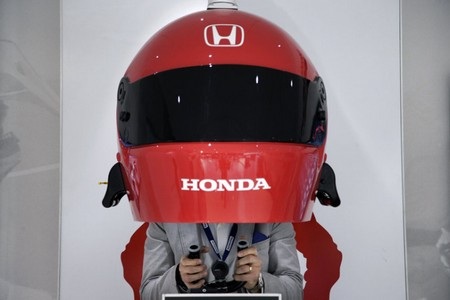 Nhìn từ trên đỉnh tòa tháp xuống phía dưới