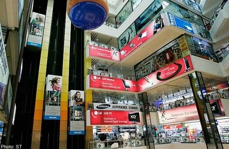 Thêm một người nước ngoài bị lừa khi mua iPhone 6 tại Singapore - 1 Nhiều cửa hàng tại Sim Lim Square có uy tín không tốt và được nhiều người phản ánh