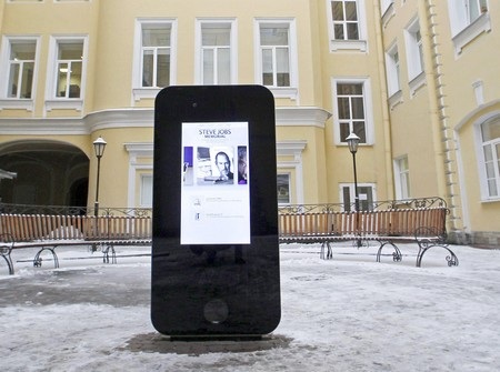Tượng tưởng niệm Steve Jobs tại Nga bị gỡ bỏ vì Tim Cook là người đồng tính