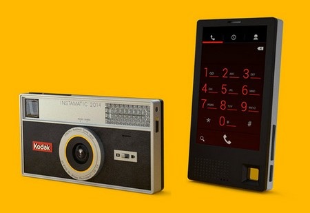 Kodak sẽ trình làng smartphone “siêu camera” tại CES 2015 - 1 Ý tưởng thiết kế chiếc smartphone Instamatic 2014 được Kodak giới thiệu năm ngoái