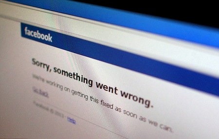 Facebook bị “sập” do hacker tấn công? - 1 Thông báo lỗi trên trang web Facebook khi sự cố xảy ra