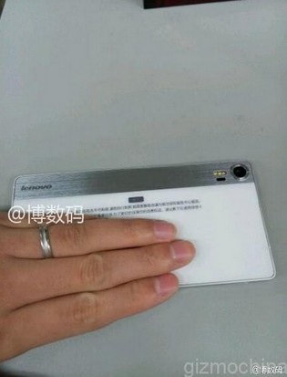Lộ ảnh thực tế smartphone cao cấp Vibe Z3 Pro của Lenovo - 2 Mặt sau với thiết kế khá lạ mắt