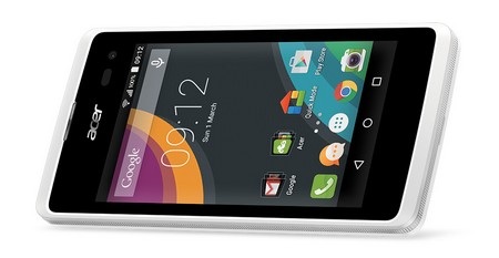 Acer trình làng loạt thiết bị di động đa dạng tại MWC 2015 - 3 Liquid Z220 (trên) có kích cỡ và cấu hình thấp hơn Z520 (dưới)