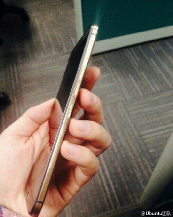 HTC hứa hẹn trình làng thêm smartphone “bom tấn” trong tháng này - 3 Sản phẩm vẫn sở hữu thiết kế vỏ nhôm nguyên khối
